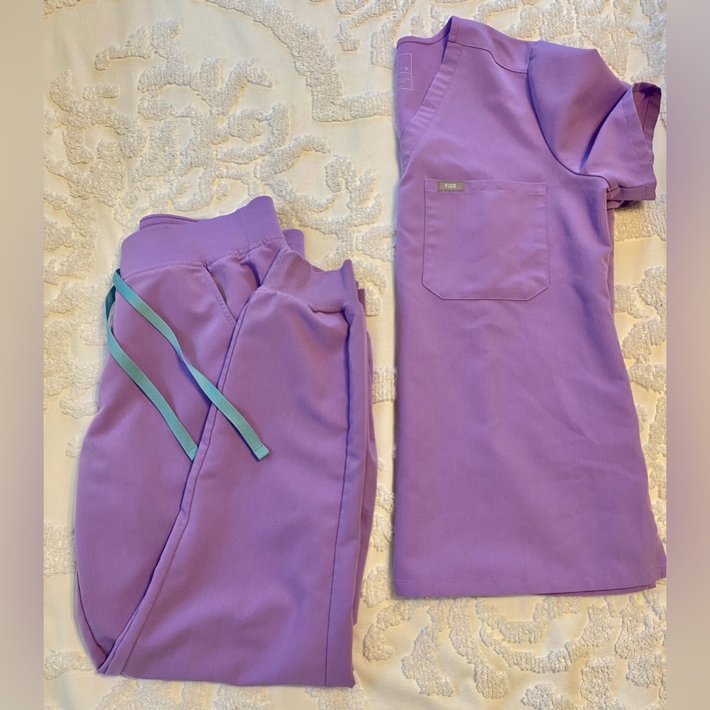 Figs Scrub Set in Lilac Dawn